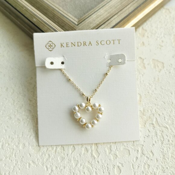 Kendra Scott Jewelry - Kendra Scott White Pearl Gold Short Necklace - Ashton Heart